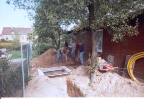 1998 Installation einer neuen Wasseruhr